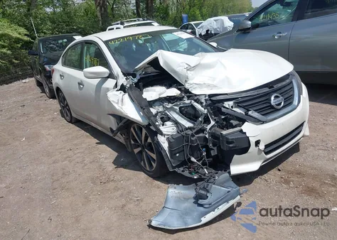 2017 Nissan Altima 2.5 Sr из США, поврежденный, VIN 1N4AL3AP2HC272753